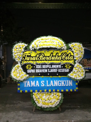 Papan Bunga Duka di Batang Toru